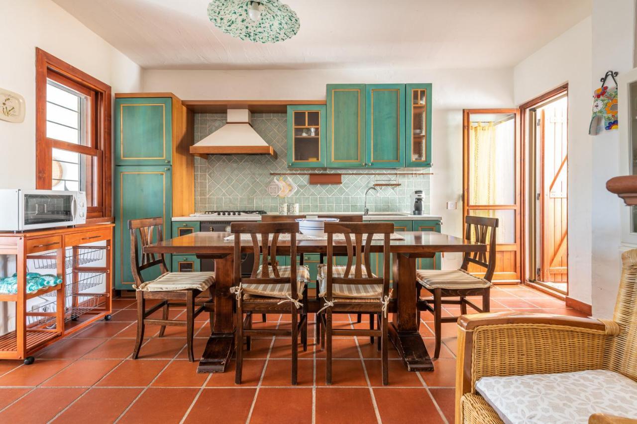 Damiano Holiday House Porto Columbu - Perd'E Sali Dış mekan fotoğraf